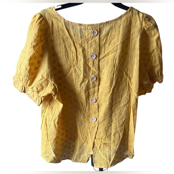 SHEIN Curve Women’s Eyelet Plus Size Blouse - Picture 3 of 5